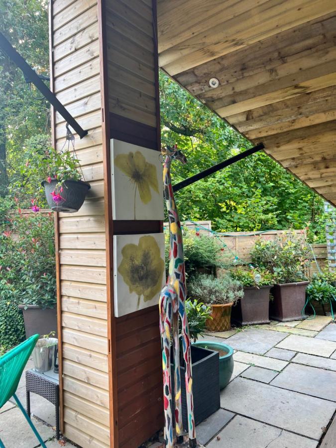 The Shed . A Cosy, Peaceful, 96% Recycled, Chalet. สวอนซี ภายนอก รูปภาพ